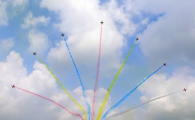 全國(guó)，無(wú)人機(jī)，無(wú)人機(jī)表演，無(wú)人機(jī)編隊(duì)，編隊(duì)無(wú)人機(jī)表演，彩煙無(wú)人機(jī)，冷焰火無(wú)人機(jī)，拉煙無(wú)人機(jī)，科技，科技部表演