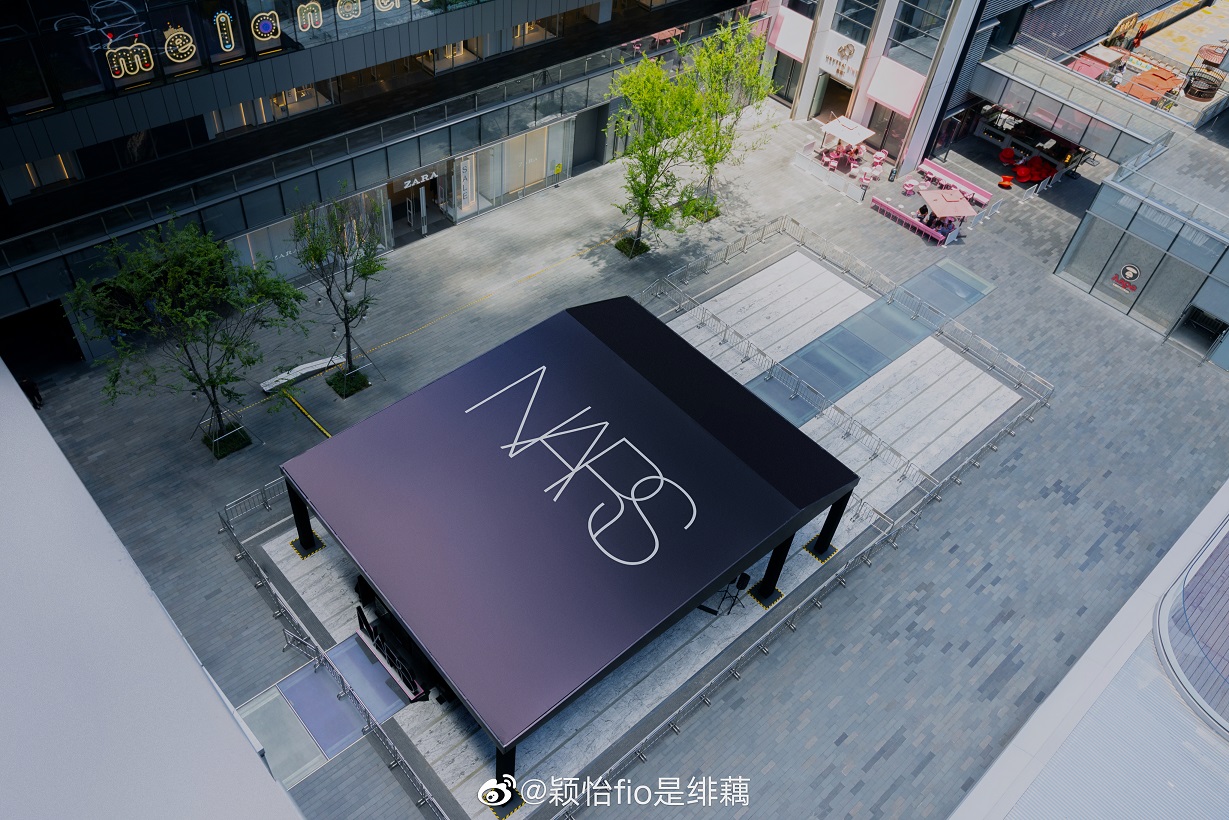 驚艷！NARS快閃店在深圳萬象天地舉行