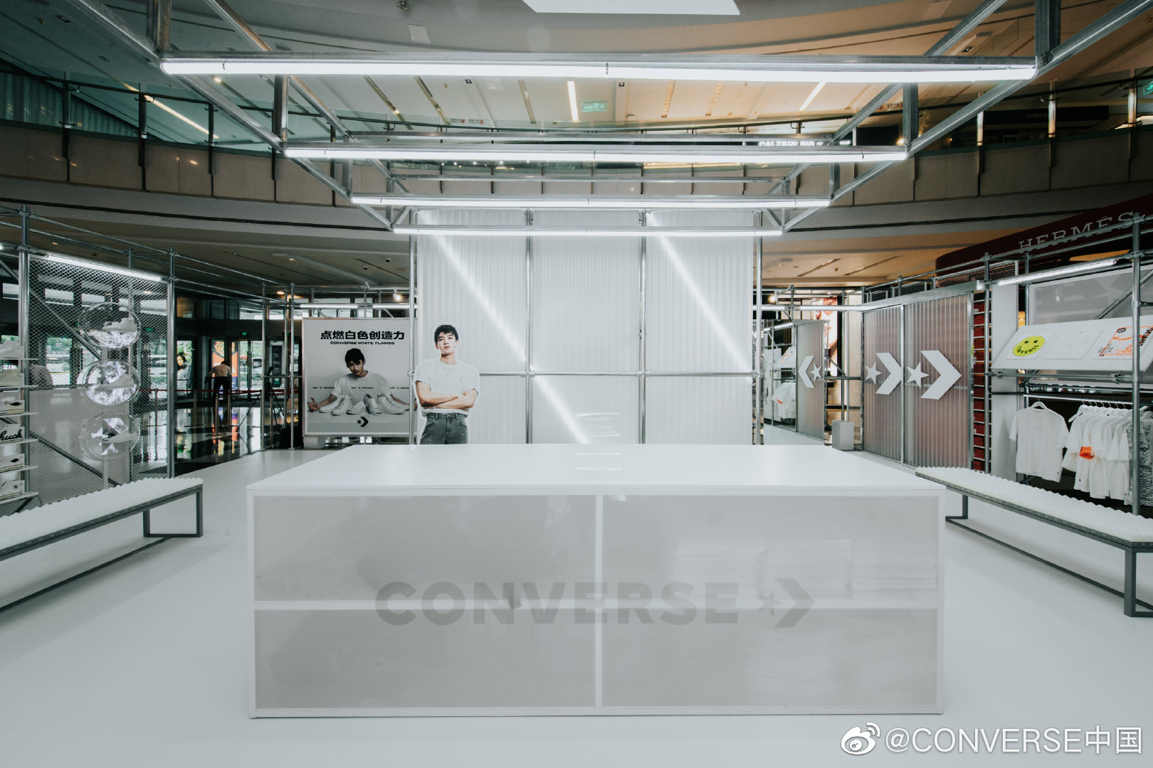 快看！CONVERSE白色快閃店在上海來(lái)福士廣場(chǎng)舉行