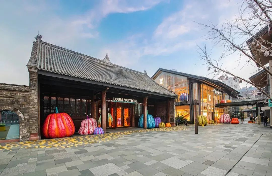 路易威登 草間彌生合作系列限時活動（成都遠(yuǎn)洋太古里）