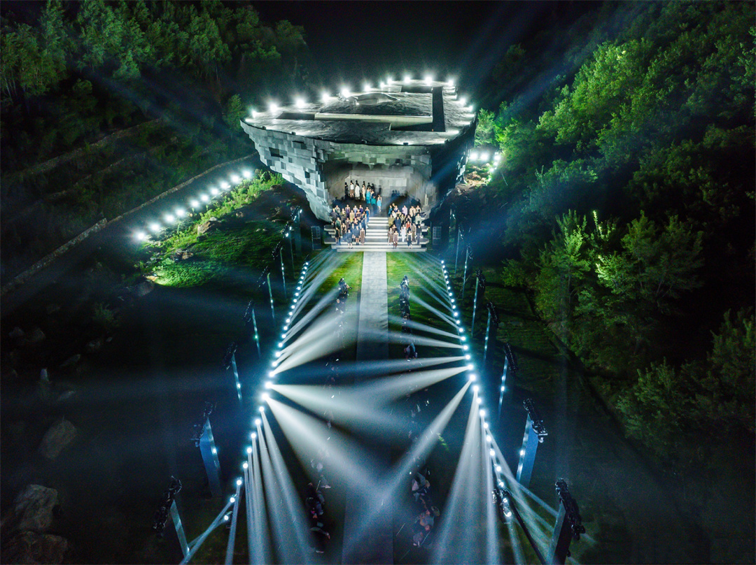 承德活動場地 | URBAN REVIVO 2024山谷時裝秀，在阿那亞金山嶺山谷音樂廳啟幕